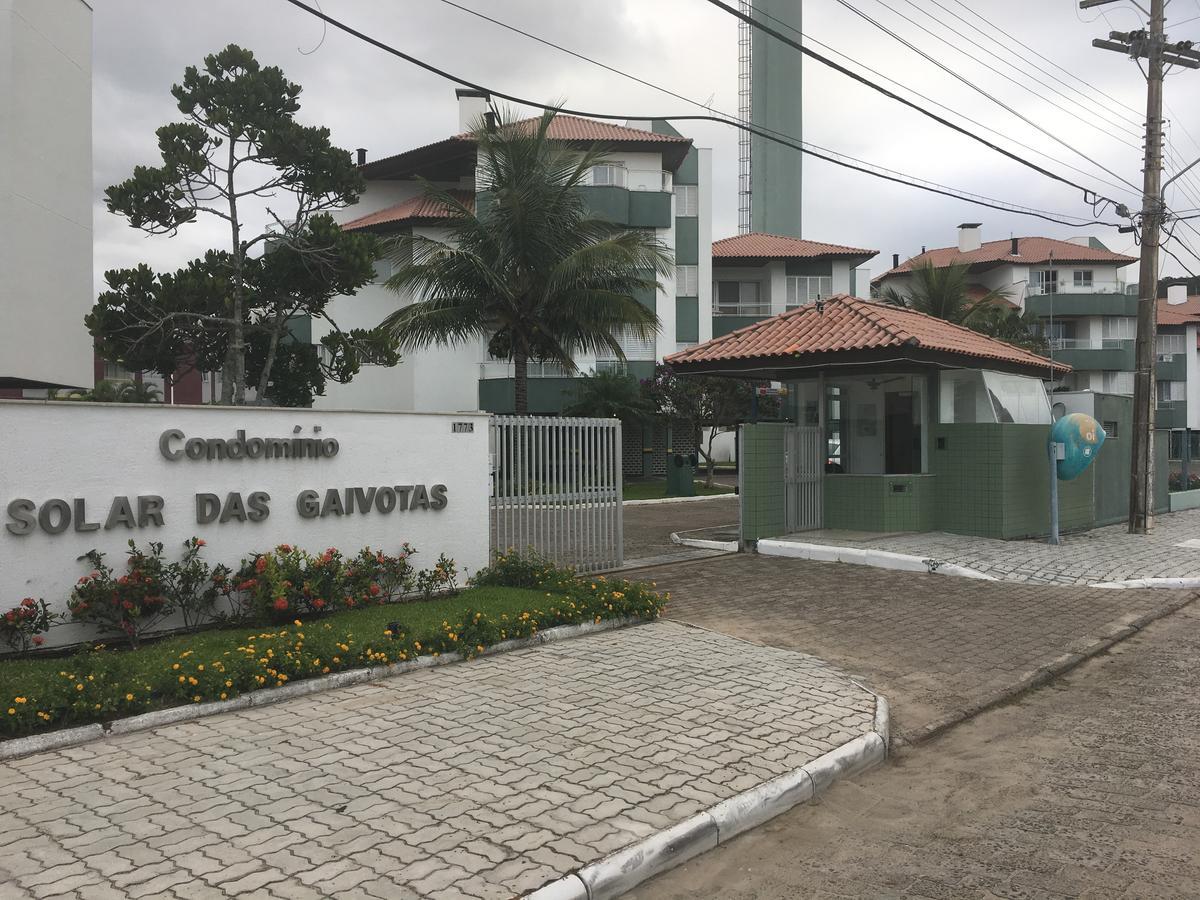 Lindo Apto Na Rua Da Praia Ingleses Florianópolis Buitenkant foto